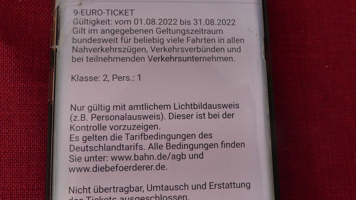 Nachfolge des 9-Euro-Tickets: hvv-Preiserhöhungen ausschließen und Preise senken!